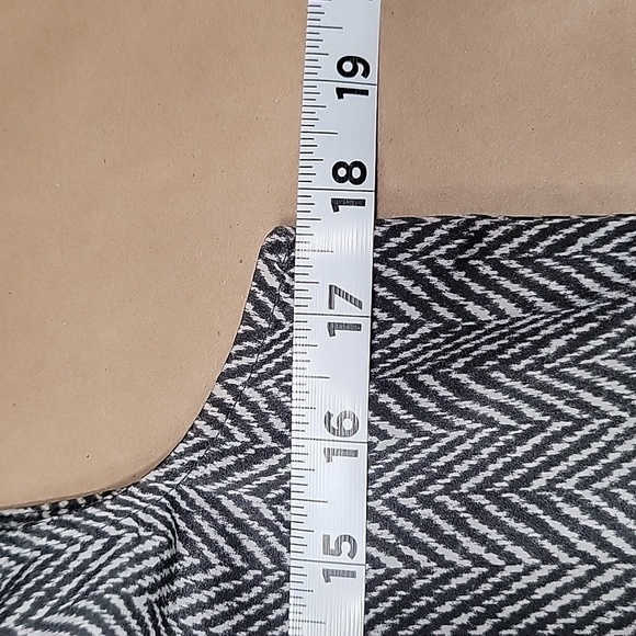 J. Crew Size 0 Gray Herringbone Pullover Blouse Top Sleeveless Ruffle Neck - Picture 8 of 12
